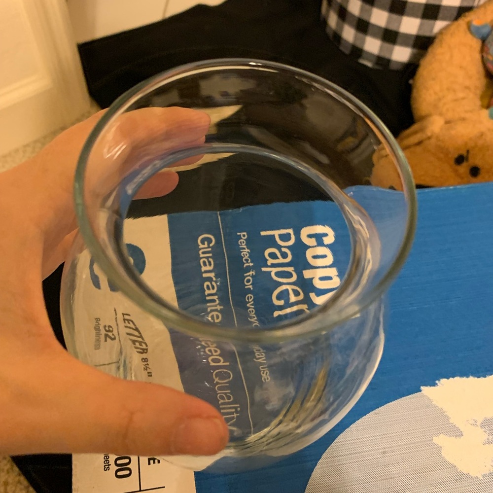 Clear vase - Picture 3 of 4